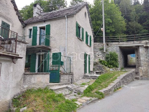 casa indipendente in vendita a Craveggia