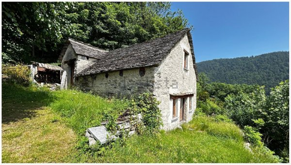 appartamento in vendita a Craveggia