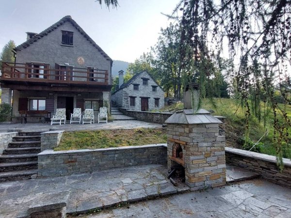 casa indipendente in vendita a Craveggia