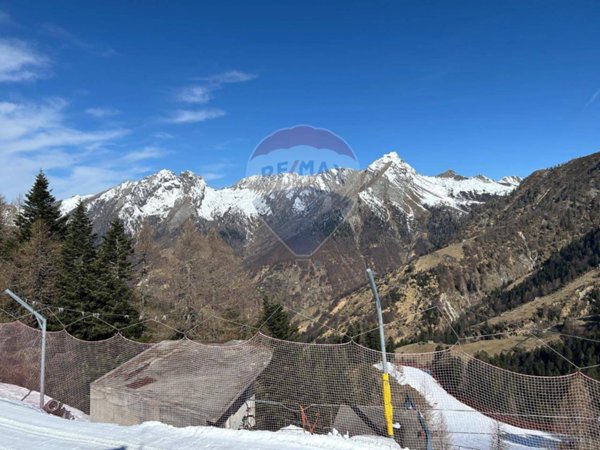 appartamento in vendita a Craveggia in zona Prestinone