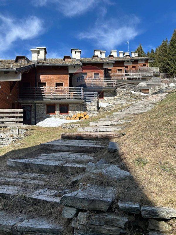 appartamento in vendita a Craveggia in zona Prestinone