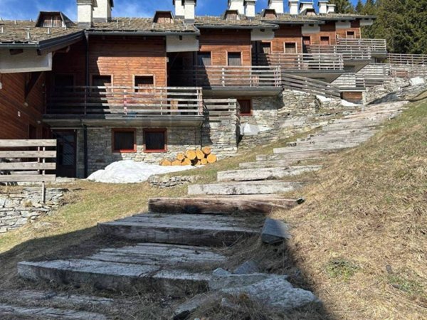 appartamento in vendita a Craveggia in zona Prestinone