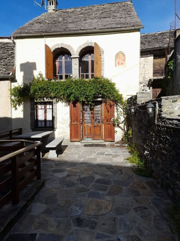 casa indipendente in vendita a Craveggia