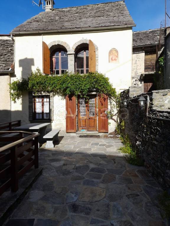 casa indipendente in vendita a Craveggia