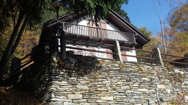 casa indipendente in vendita a Craveggia