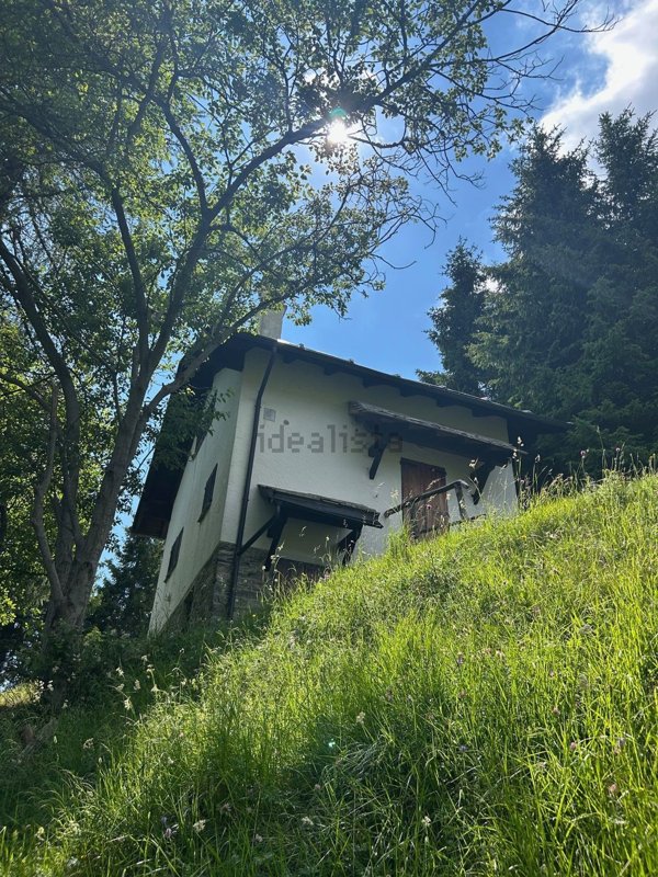 casa indipendente in vendita a Craveggia in zona Prestinone