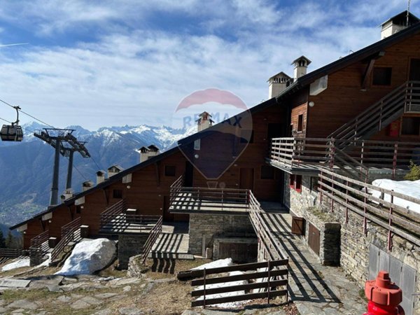 appartamento in vendita a Craveggia in zona Prestinone