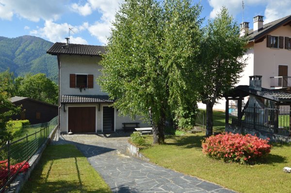 casa indipendente in vendita a Craveggia in zona Vocogno