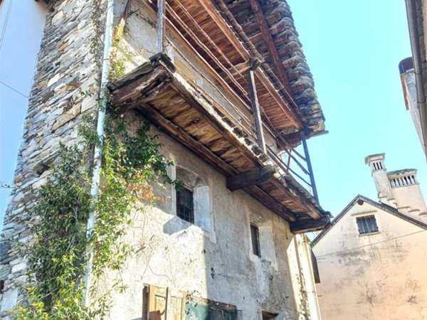 intera palazzina in vendita a Craveggia