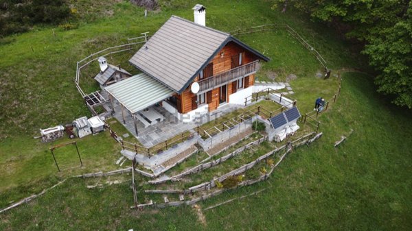 casa indipendente in vendita a Craveggia