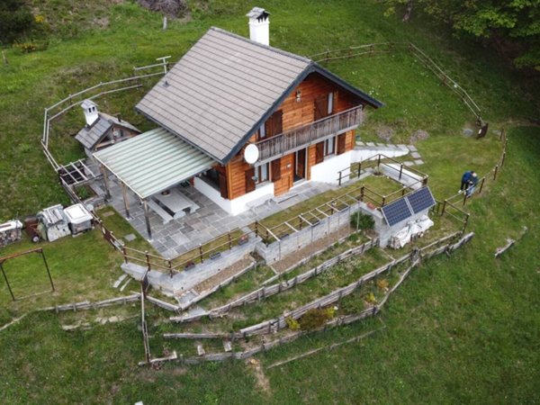 casa indipendente in vendita a Craveggia in zona Prestinone