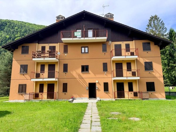 appartamento in vendita a Craveggia in zona Siberia