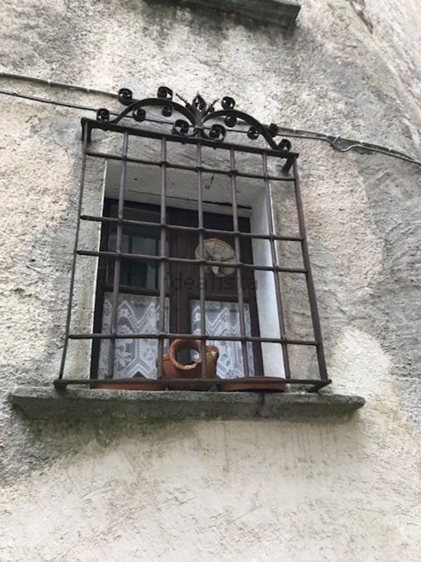 casa indipendente in vendita a Craveggia