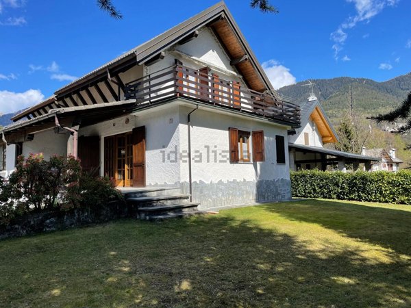 casa indipendente in vendita a Craveggia in zona Prestinone
