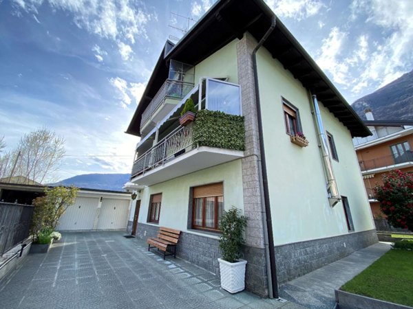 casa indipendente in vendita a Crevoladossola in zona Preglia