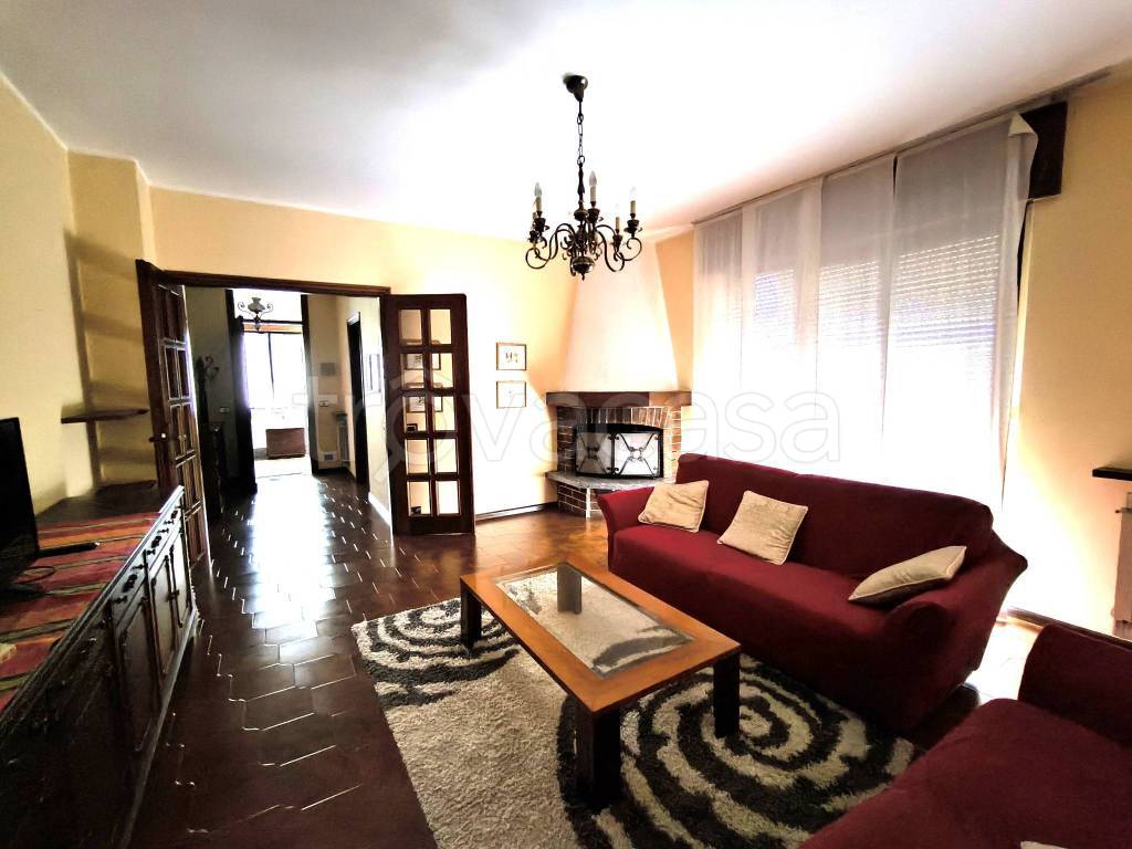 casa indipendente in vendita a Crevoladossola in zona Caddo