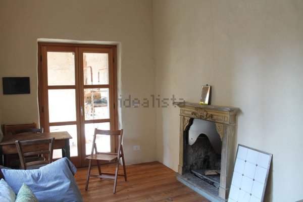 locale di sgombero in vendita a Crevoladossola in zona Oira