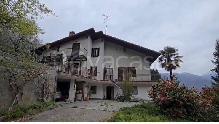 casa indipendente in vendita a Crevoladossola