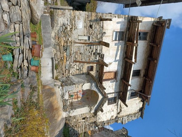 casa indipendente in vendita a Crevoladossola in zona Preglia