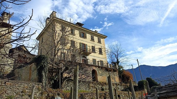 casa indipendente in vendita a Crevoladossola