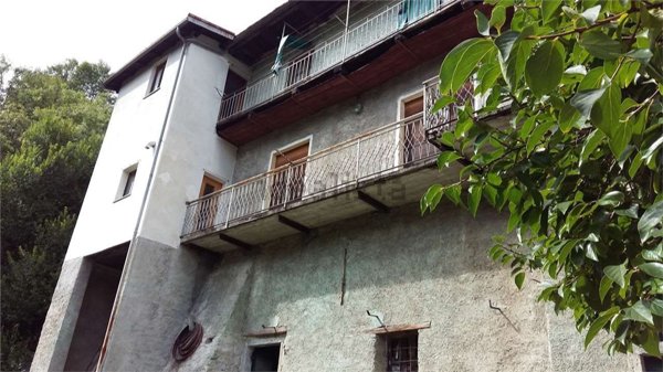 casa indipendente in vendita a Crevoladossola