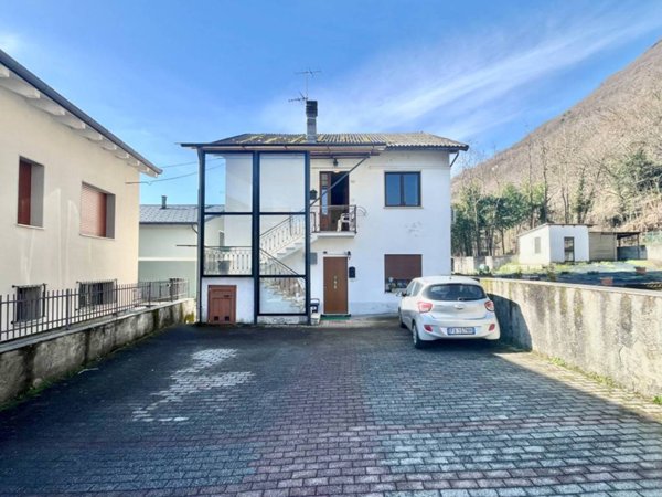 casa indipendente in vendita a Crevoladossola in zona Preglia