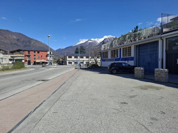 locale commerciale in vendita a Crevoladossola