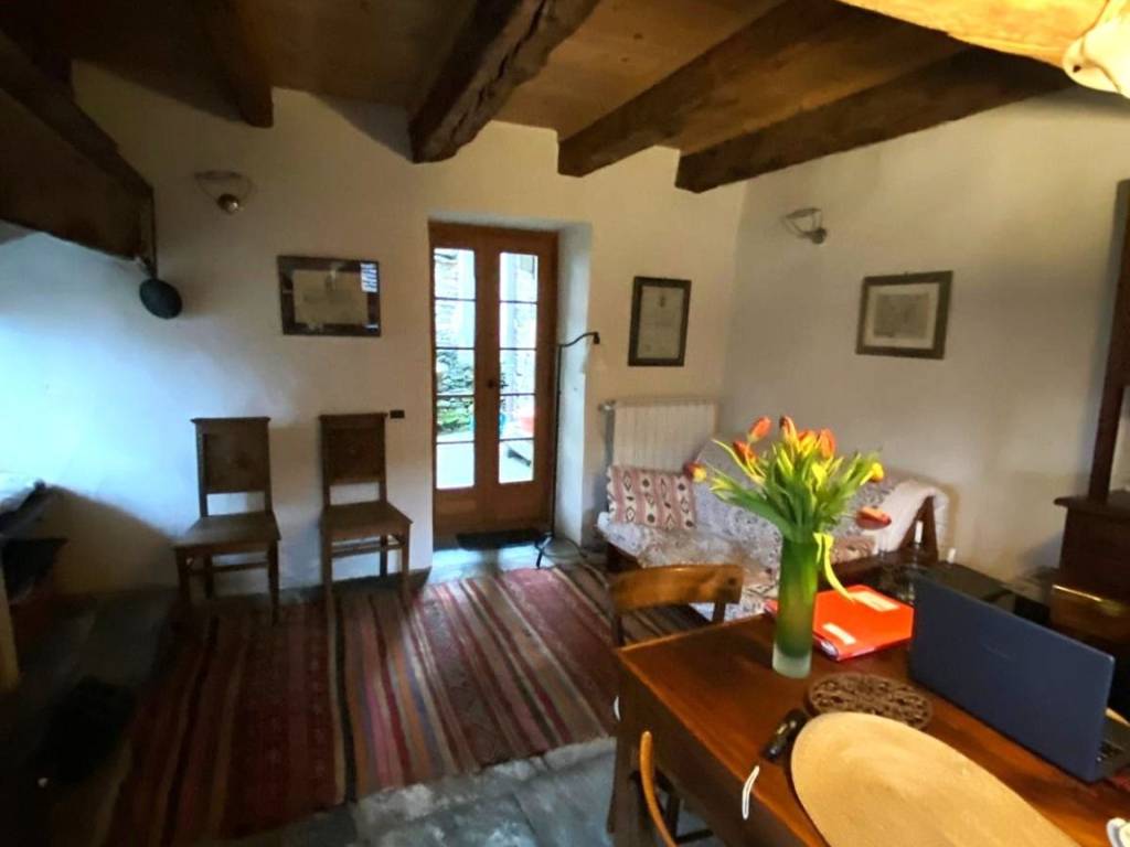 casa indipendente in vendita a Crevoladossola