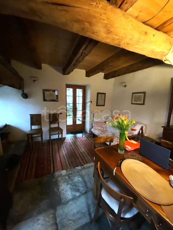 casa indipendente in vendita a Crevoladossola