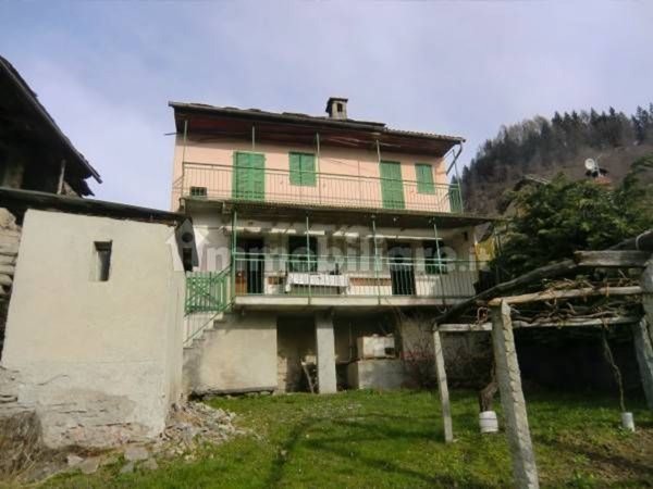 appartamento in vendita a Crevoladossola in zona Preglia