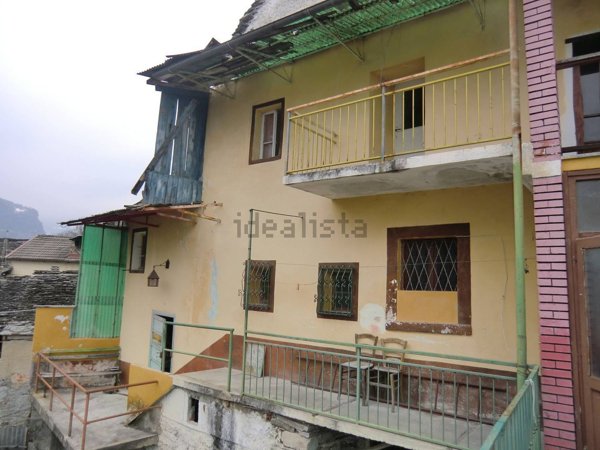 casa indipendente in vendita a Crevoladossola