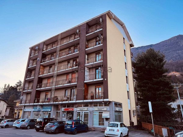 ufficio in vendita a Crevoladossola in zona Preglia