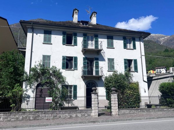 casa indipendente in vendita a Crevoladossola in zona Preglia