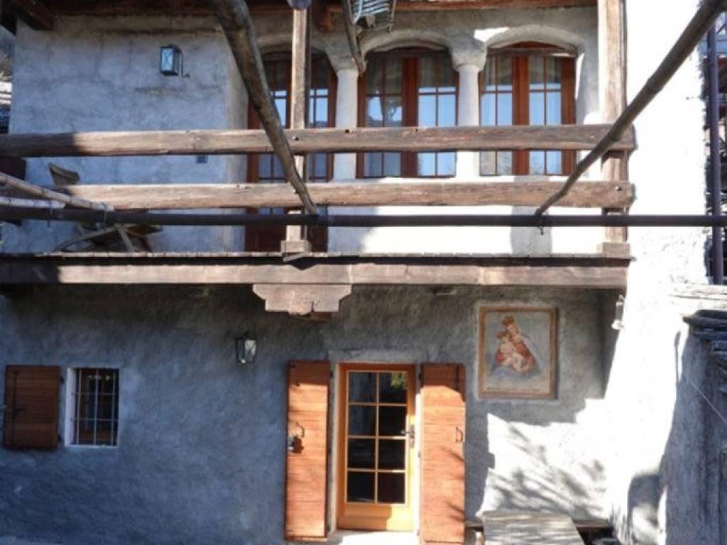 casa indipendente in vendita a Crevoladossola