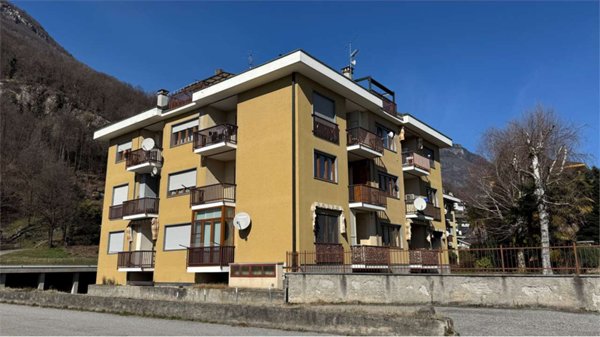 appartamento in vendita a Crevoladossola in zona Preglia