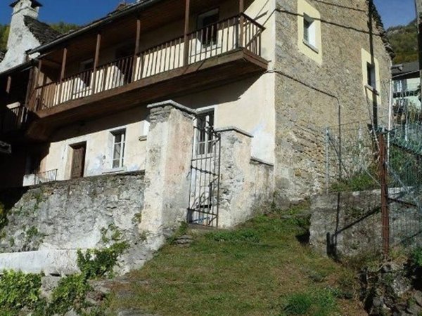 casa indipendente in vendita a Crevoladossola in zona Bosco