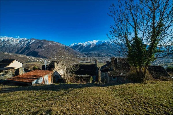 casale in vendita a Crevoladossola in zona Preglia