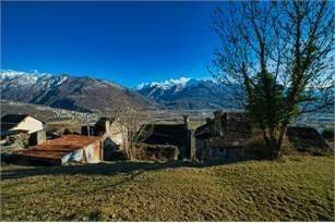 casa indipendente in vendita a Crevoladossola