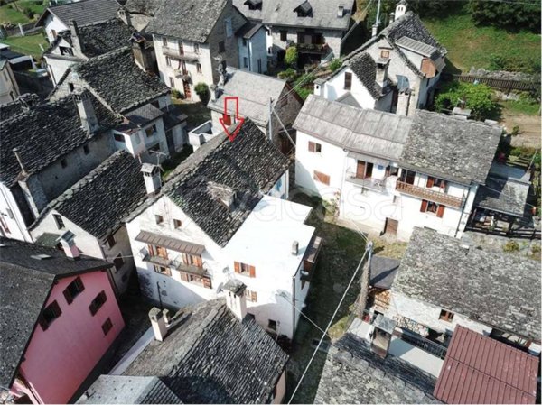 casa indipendente in vendita a Crodo in zona Cravegna