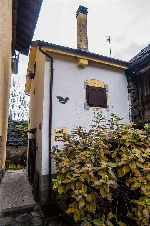 casa indipendente in vendita a Crodo in zona Viceno