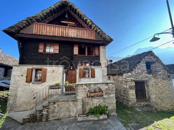 casa indipendente in vendita a Crodo in zona Cravegna