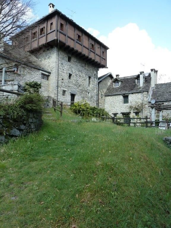 appartamento in vendita a Crodo in zona Mozzio