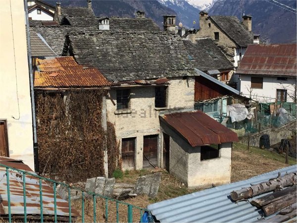 casa indipendente in vendita a Crodo in zona Cravegna