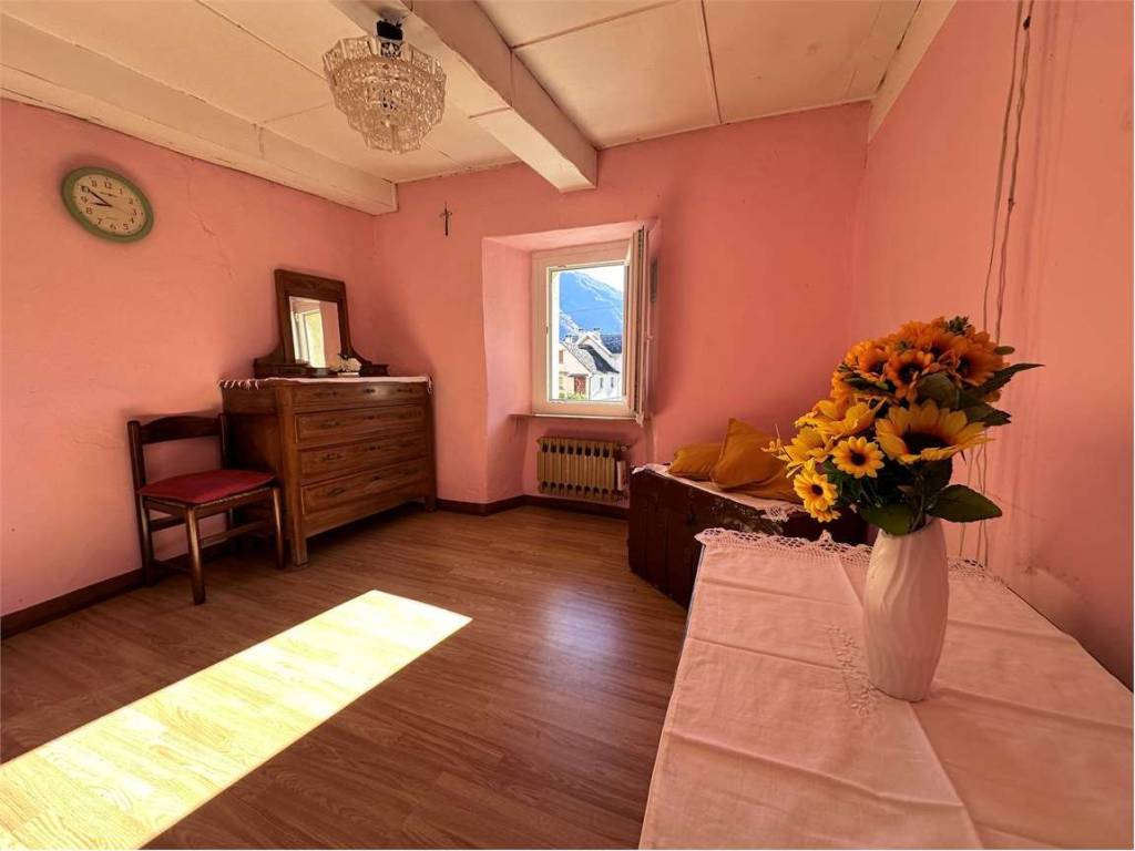 appartamento in vendita a Crodo in zona Cravegna