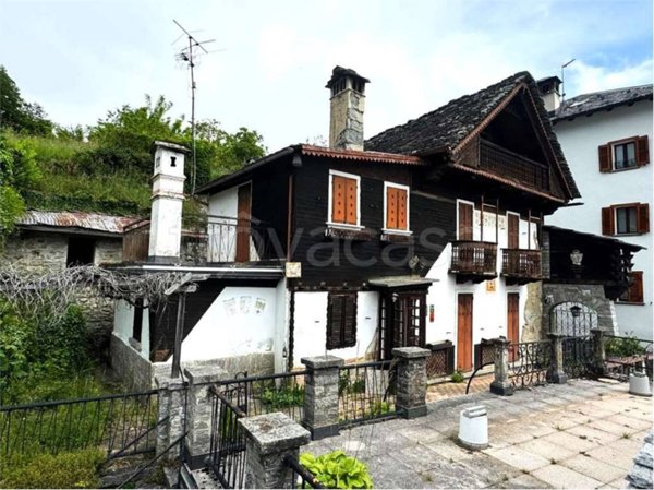 casa indipendente in vendita a Crodo in zona Mozzio