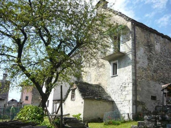 casa indipendente in vendita a Crodo in zona Cravegna