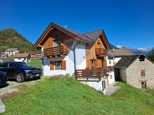 casa indipendente in vendita a Crodo in zona Cravegna