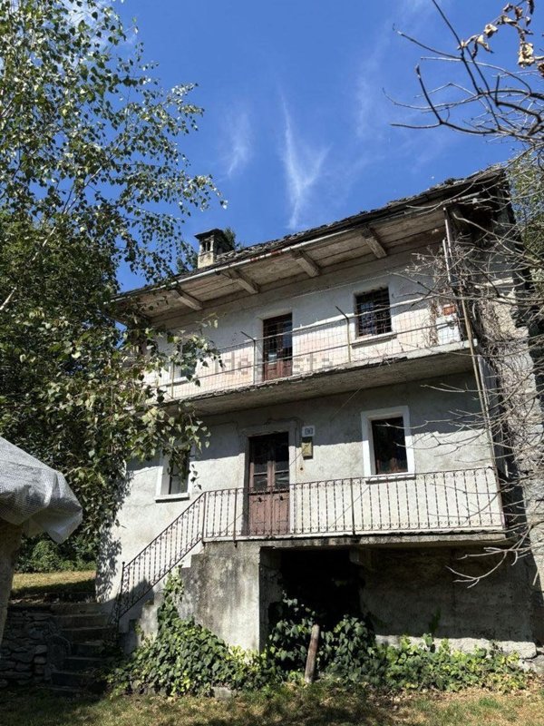 casa indipendente in vendita a Crodo in zona Alpiano