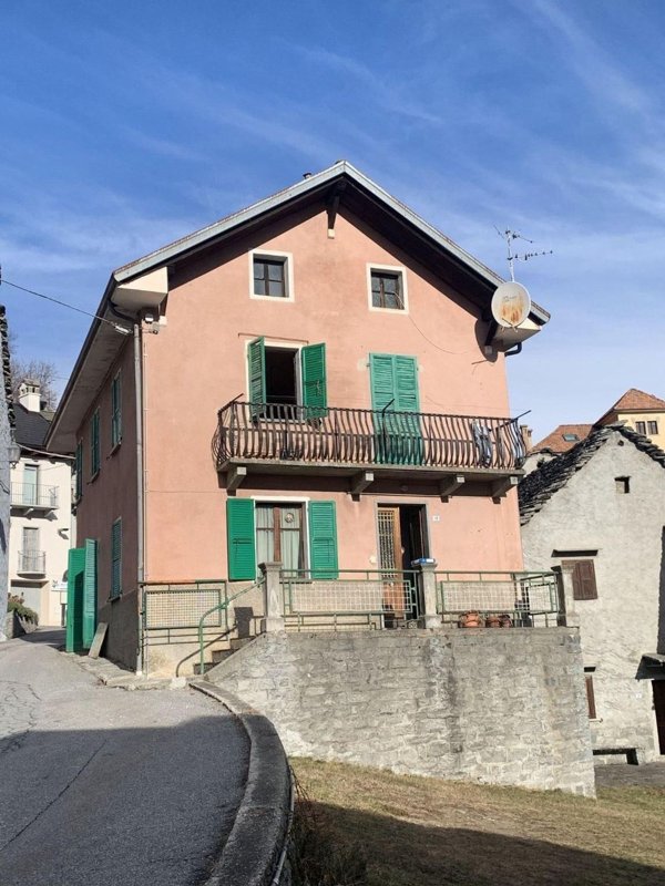 casa indipendente in vendita a Crodo in zona Mozzio