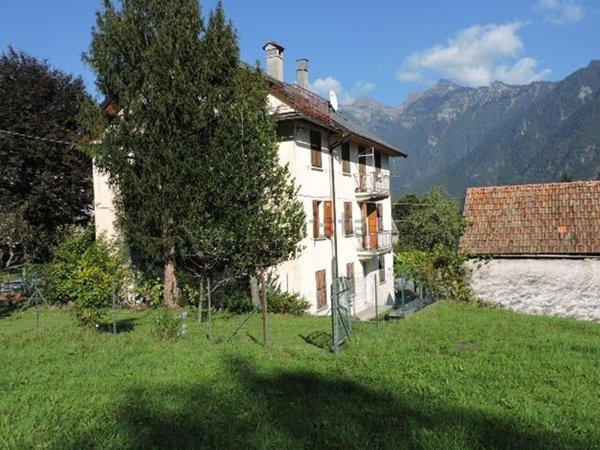 appartamento in vendita a Crodo in zona Mozzio